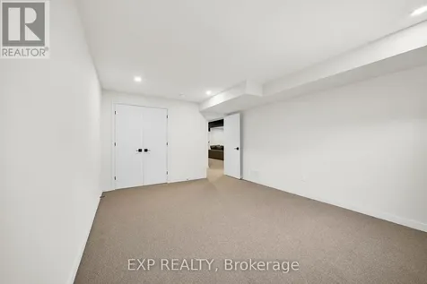 708 Wooler Place Ottawa ON K1T 0T6