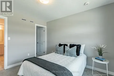 27 Silverleaf Path St. Thomas ON N5R 0N6