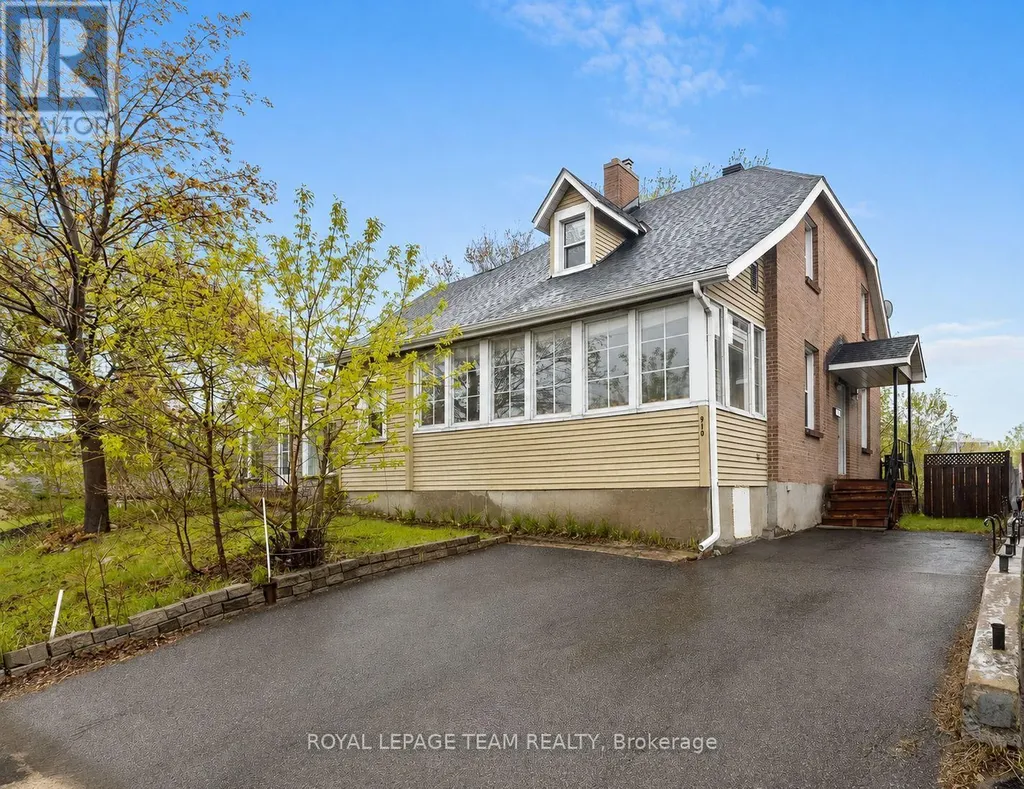 910 Pinecrest Road Ottawa ON K2B 6B3
