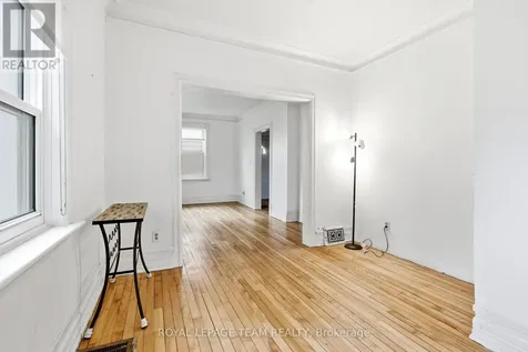 910 Pinecrest Road Ottawa ON K2B 6B3