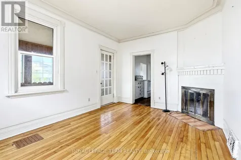 910 Pinecrest Road Ottawa ON K2B 6B3