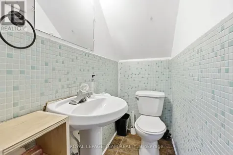 910 Pinecrest Road Ottawa ON K2B 6B3