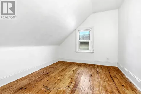 910 Pinecrest Road Ottawa ON K2B 6B3