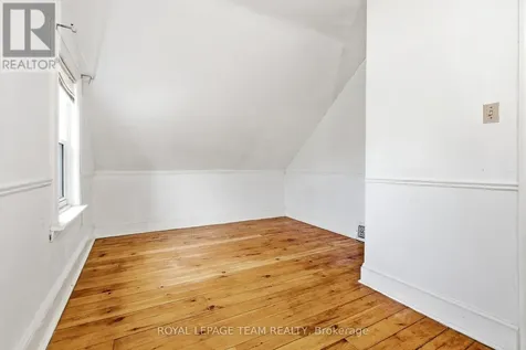 910 Pinecrest Road Ottawa ON K2B 6B3