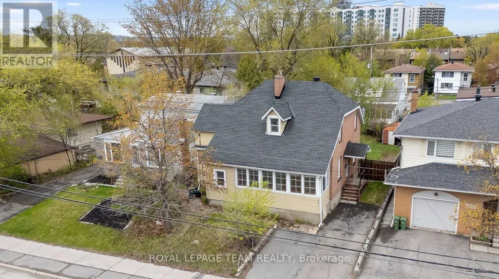 910 Pinecrest Road Ottawa ON K2B 6B3