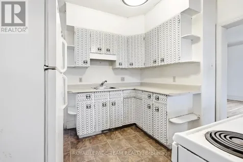 910 Pinecrest Road Ottawa ON K2B 6B3