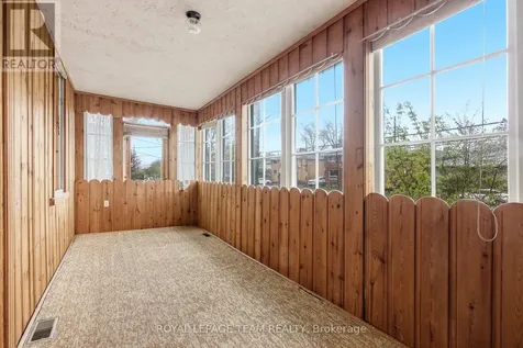 910 Pinecrest Road Ottawa ON K2B 6B3