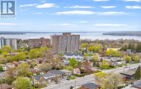 910 Pinecrest Road Ottawa ON K2B 6B3