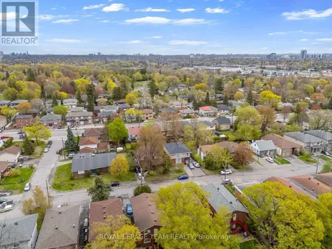 910 Pinecrest Road Ottawa ON K2B 6B3