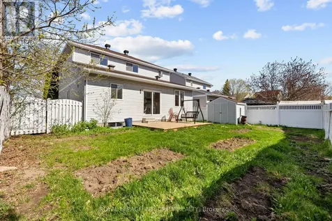 4 Tamarack Place North Ottawa ON K2J 4R3