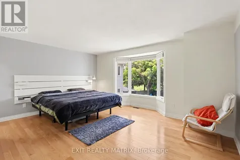 383 Viewmount Drive Ottawa ON K2E 7R9