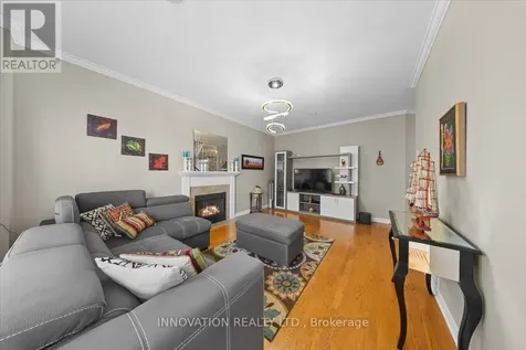 2 Gros Morne Court Ottawa ON K2M 2W7