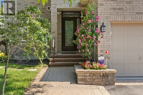 2 Gros Morne Court Ottawa ON K2M 2W7