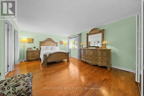 2 Gros Morne Court Ottawa ON K2M 2W7