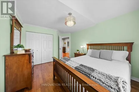 2 Gros Morne Court Ottawa ON K2M 2W7