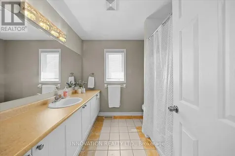 2 Gros Morne Court Ottawa ON K2M 2W7