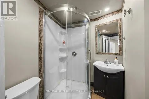 2 Gros Morne Court Ottawa ON K2M 2W7