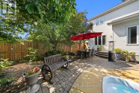 2 Gros Morne Court Ottawa ON K2M 2W7
