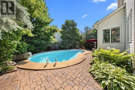 2 Gros Morne Court Ottawa ON K2M 2W7