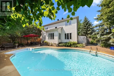 2 Gros Morne Court Ottawa ON K2M 2W7