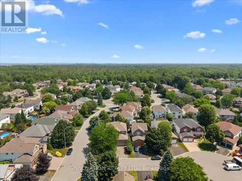 2 Gros Morne Court Ottawa ON K2M 2W7