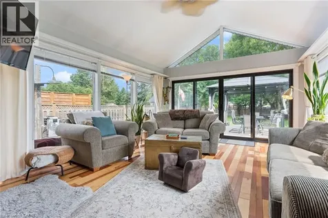 1015 Queen Street Courtland ON N0J 1E0