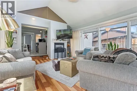 1015 Queen Street Courtland ON N0J 1E0