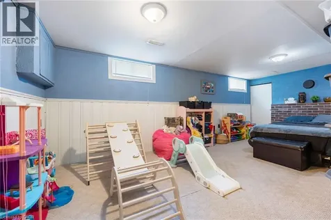 1015 Queen Street Courtland ON N0J 1E0