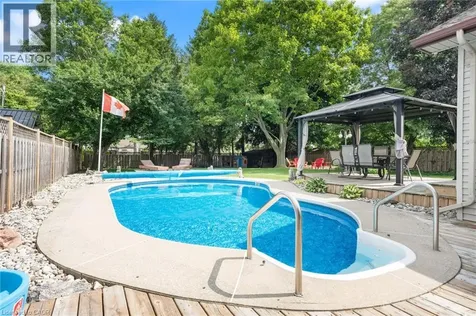 1015 Queen Street Courtland ON N0J 1E0