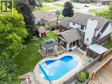 1015 Queen Street Courtland ON N0J 1E0