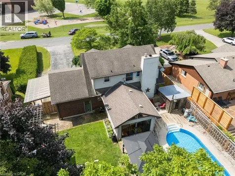 1015 Queen Street Courtland ON N0J 1E0