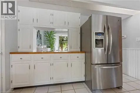 1015 Queen Street Courtland ON N0J 1E0