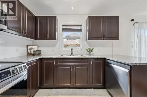 45 Captain Mccallum Drive New Hamburg ON N3A 0B6
