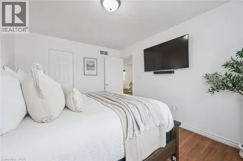 45 Captain Mccallum Drive New Hamburg ON N3A 0B6