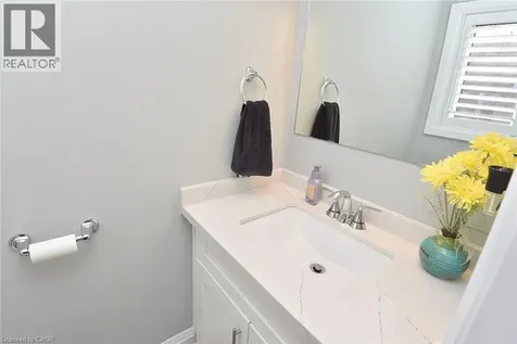2774 King Street East Hamilton ON L8G 1J4
