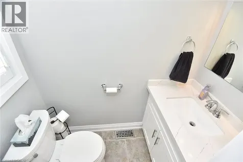2774 King Street East Hamilton ON L8G 1J4