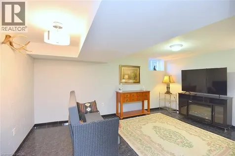 2774 King Street East Hamilton ON L8G 1J4