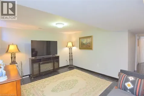 2774 King Street East Hamilton ON L8G 1J4
