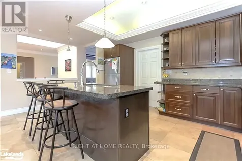 16 Wasaga Sands Drive Wasaga Beach ON L9Z 1J6