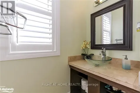 16 Wasaga Sands Drive Wasaga Beach ON L9Z 1J6