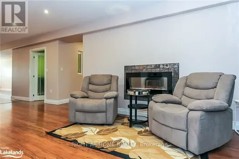 16 Wasaga Sands Drive Wasaga Beach ON L9Z 1J6