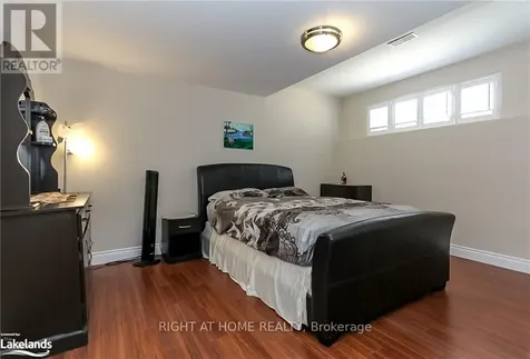 16 Wasaga Sands Drive Wasaga Beach ON L9Z 1J6