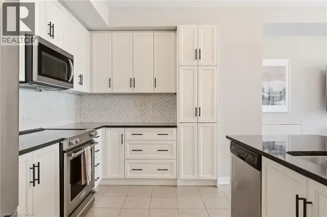 392 Cranbrook Common Oakville ON L6H 0P9