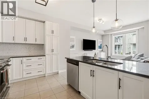 392 Cranbrook Common Oakville ON L6H 0P9