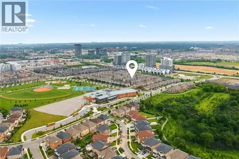 392 Cranbrook Common Oakville ON L6H 0P9