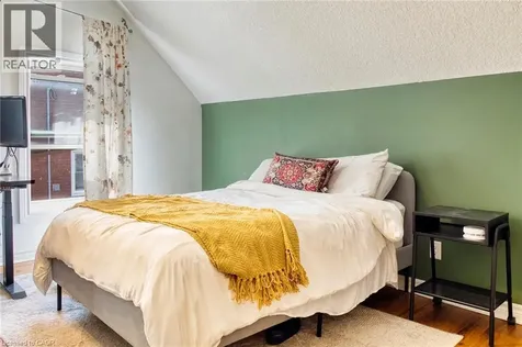 29 Andrew Street Kitchener ON N2H 5R1