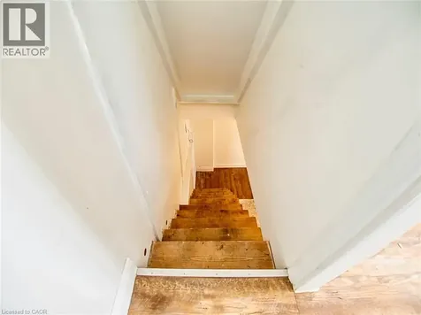 29 Andrew Street Kitchener ON N2H 5R1