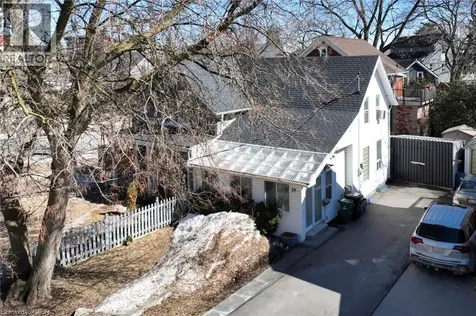 29 Andrew Street Kitchener ON N2H 5R1