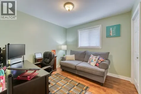 578 Lakeview Avenue Windsor ON N8P 1E2