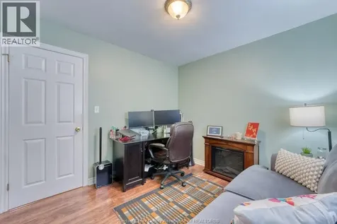 578 Lakeview Avenue Windsor ON N8P 1E2